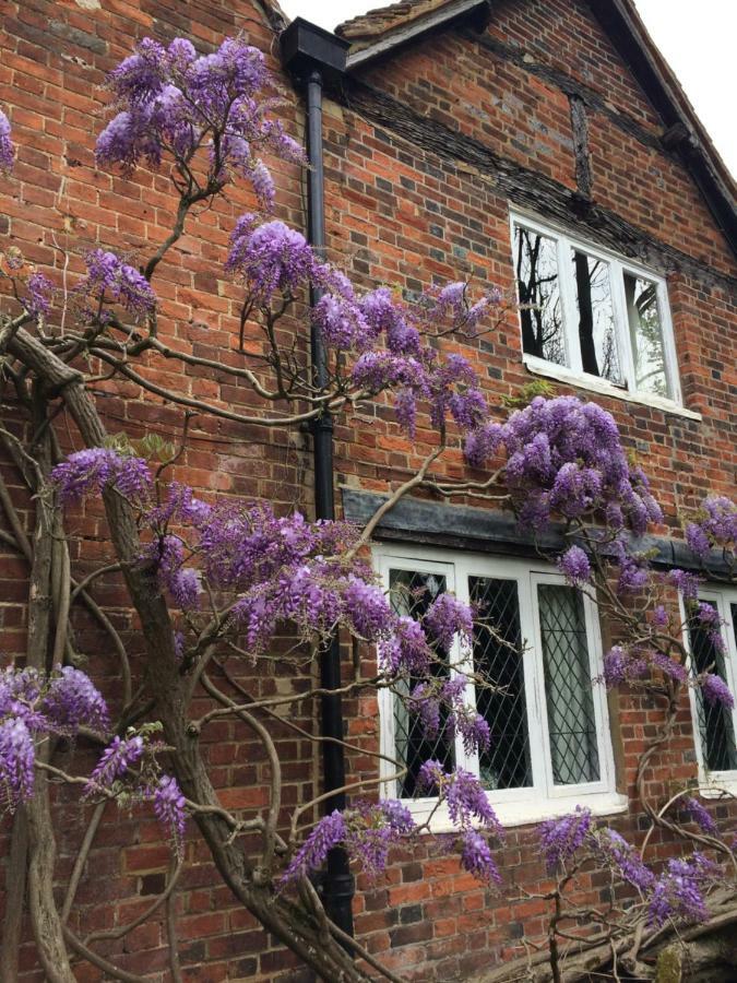 The Old Farmhouse วินด์เซอร์ ภายนอก รูปภาพ